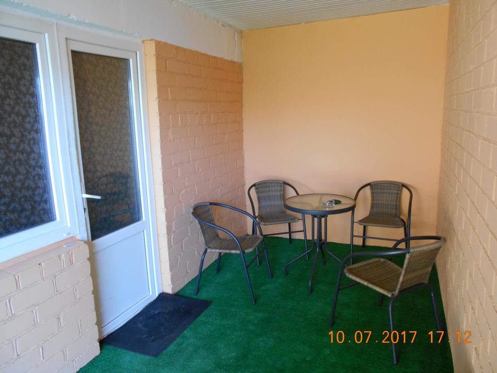 Hotel Lastochka Zaliznyj Port Exteriér fotografie