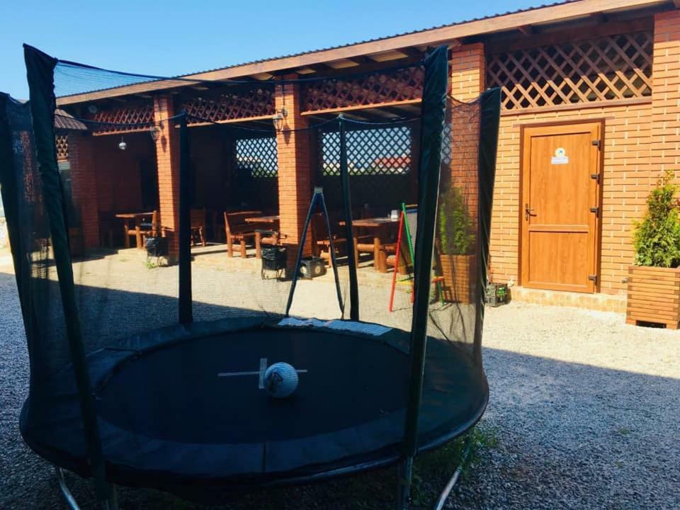 Hotel Lastochka Zaliznyj Port Exteriér fotografie
